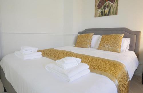 Surrey Casa | Sweet home at Sunnyside Suite 1