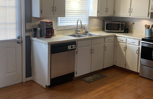 Manchester Casa | Sweet little house perfect for a family or small group
