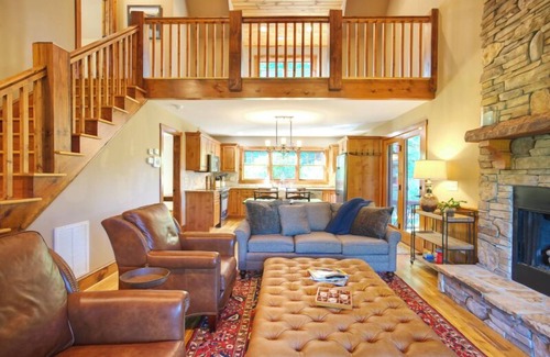 Blowing Rock Cabaña | Sweet Meadow Cottage, SweetGrass, Lake View, Blowing Rock