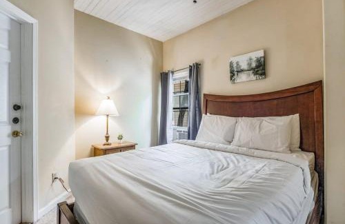 South Pensacola Casa | Sweet on Strong Street - Unit B