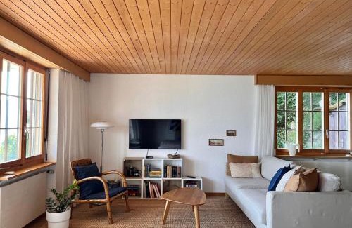 Aeschlen ob Gunten Apartamento | Sweet Retreat W Dreamy Lakeviews
