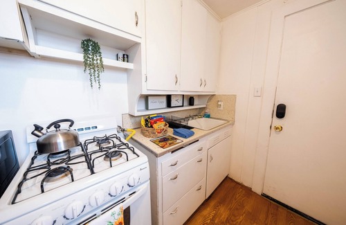 Urbana Casa | Sweet Studio Apt, Cozy, Convenient, Near UIUC
