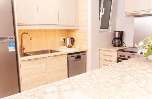 Vouliagmeni Apartamento | Sweet Suite Flora in Vouliagmeni