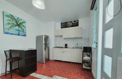 Aguadilla Pueblo Apartamento | Sweet Sunset II- Rompeolas Beach