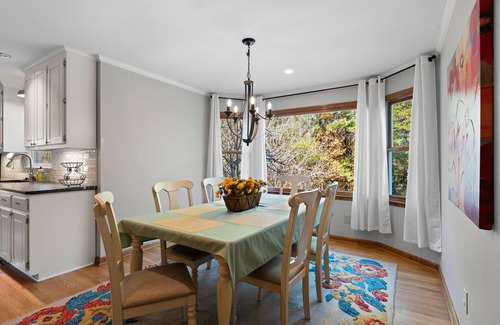 Mableton Casa | Sweet Tea & Serenity * Pool + Hot Tub * Fire Pit * Playground *