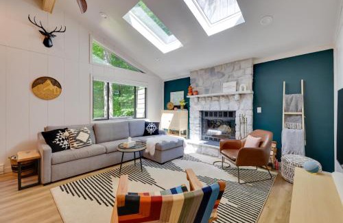 Gouldsboro Casa | Sweetfern Gouldsboro Cabin Deck and Lake Access