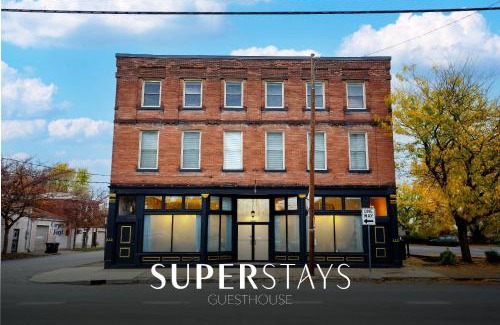 Shelby Park Casa | Swepson Guesthouse KING Sleep42 15BR 10BA 22Beds