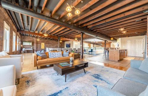 Shelby Park Casa | Swepson Guesthouse KING Sleep42 15BR 10BA 22Beds