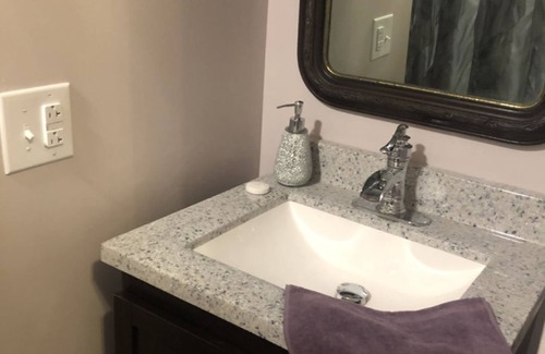 Ashfield Cama Y Desayuno | SWICHBACK TRAIL SUITE AT TRAILS END B&B