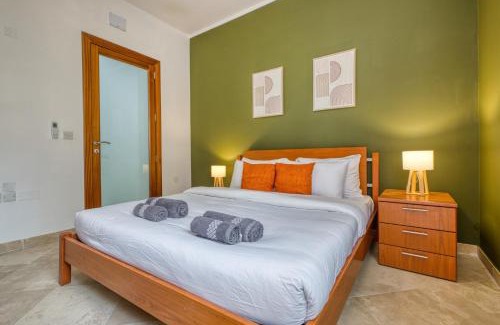 Tal-Ibrag Apartamento | Swieqi 3 bedroom with Patio
