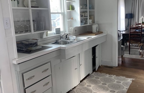 Wareham Center Casa | Swift Beach-beach house sleeps 8 Walking distance to the beach Wareham, MA