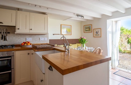 Blockley Cabaña | Swift Cottage, Blockley - sleeps 4 guests in 2 bedrooms