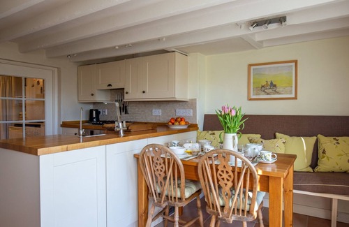 Blockley Cabaña | Swift Cottage, Blockley - sleeps 4 guests in 2 bedrooms