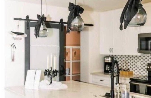 Cox Heights Casa | Swifties! Eras in every room! Midnights, TTPD, Red, Lover, Fearless, Debut