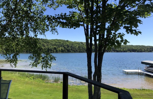 Traverse City Casa | Nadar, andar en bicicleta, disfrutar de 3 camas, 4 baños en casa frente al lago en Traverse City