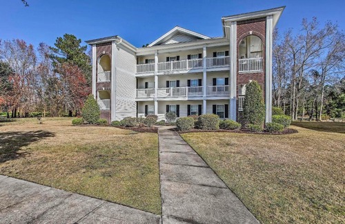 Carolina Forest Apartamento | Swim, Golf and Relax Resort Condo in Myrtle Beach!