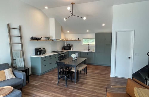 Dundee Casa | Swim, Sip, and Stay Awhile at this Beautiful Keuka Lake Retreat!