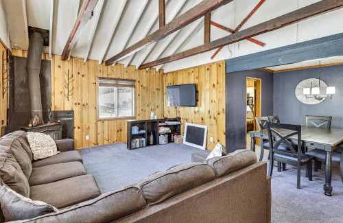 Green Valley Lake Casa | Swim, Ski and Explore Cabin in Green Valley Lake!