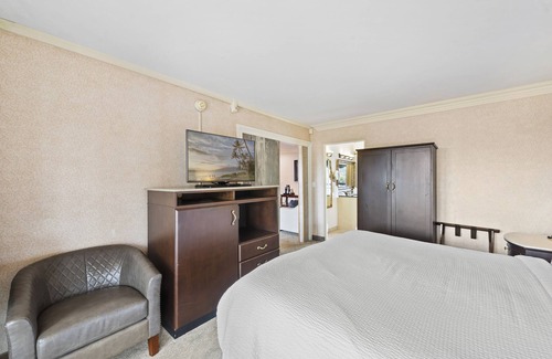Laguna Beach Hotel | Swim, Surf, relax close to everything! #43