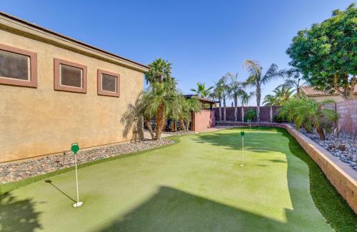 Goodyear Casa | Swim-Up Bar and Putting Green Goodyear Getaway!