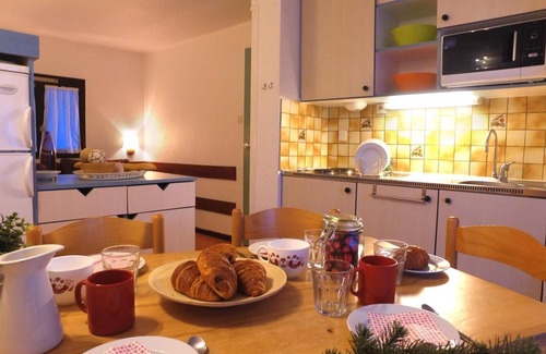 Saint-Leger-les-Melezes Apartamento | Swimming pool, sauna, hammam, parking, tv, ski locker, 25m², Saint-Léger-les-Mélèzes