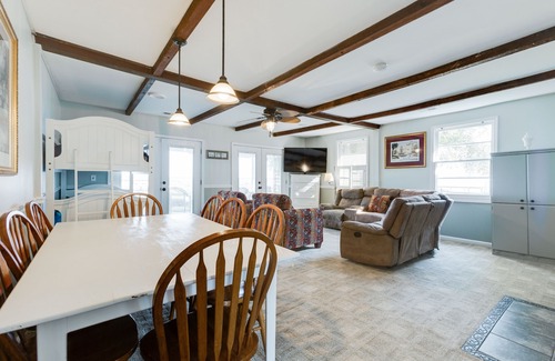 Russellville Casa | Swimmin’ Hole 2 - lakefront getaway with back porch living, dock & boat launch