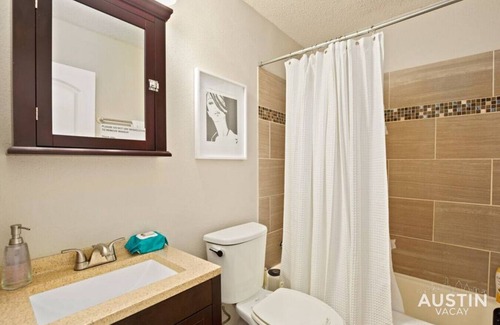 Cherrywood Apartamento | Austin East Side cerca de UT / Mueller con piscina en Eclectic Manor Rd