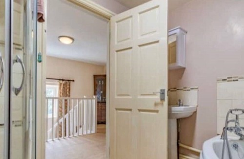 Leek Casa | Swimming Pool & Hay Loft in Stunning Peak District National Park