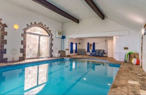 Leek Casa | Swimming Pool & Hay Loft in Stunning Peak District National Park