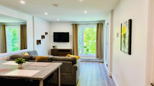Mont-Tremblant Village Apartamento | Swimming Pool Spa - Condo Mont Tremblant