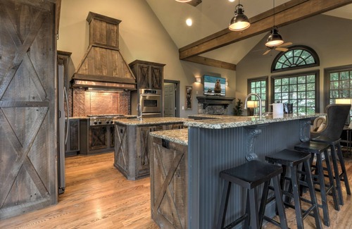 Big Canoe Casa | Swimming Pool, Steamy Hot Tub, Home Theater, Sunroom, Game Room & Community Extras - Red Fox Manor