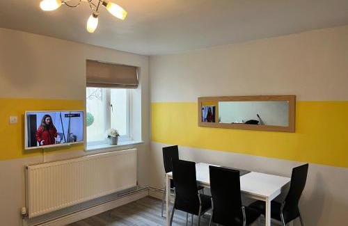 Swindon Apartamento | Swindon Home from Home 2 - EnterCloud9SA