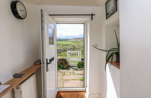 Allendale Casa | SWINHOPE VIEW, pet friendly, character holiday cottage in Hexham