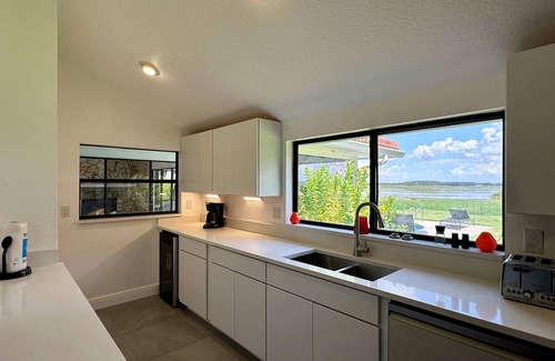 Clermont Casa | SWISS 06 - Lago Sumner