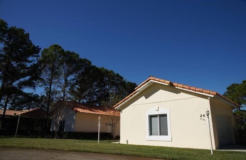 Clermont Villa | SWISS 24 - Lago Stephanie