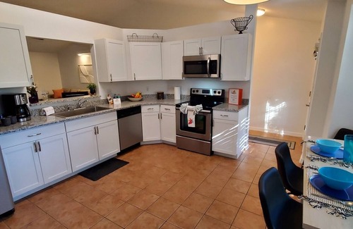 Groveland Casa | Swiss Bliss! | 3 Bed, 2 Bath