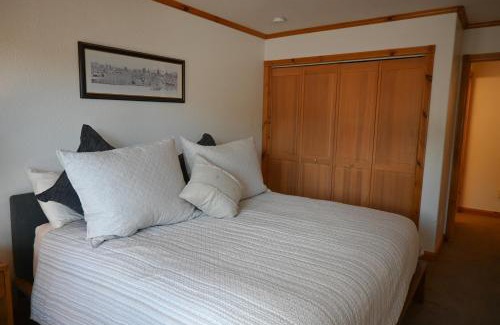 Midway Casa | Swiss-charmed Mountain Retreat New Listing