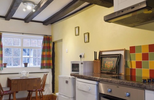 King's Bromley Cabaña | Swiss Cottage - E5375