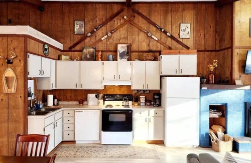 Bessemer Casa | Swiss Hut Unit 2