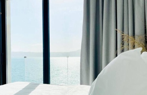 Orikum Hotel | Swiss Rivage Hotel
