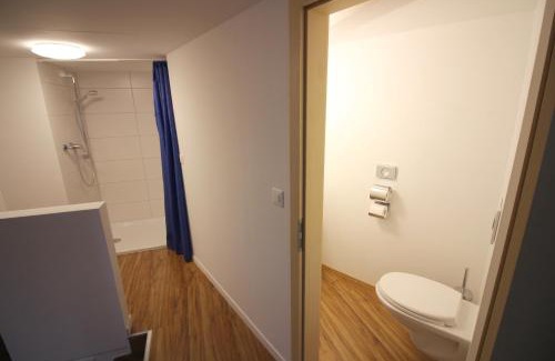 Hottingen Apartamento | Swiss Star California - Self Check-In