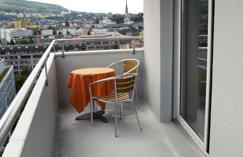 Oerlikon Apartamento | Swiss Star Tower