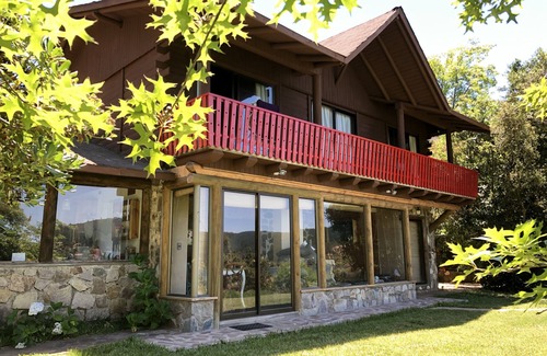 Vichuquen Casa | CASA DE ESTILO SUIZO CON HERMOSA VISTA AL LAGO.