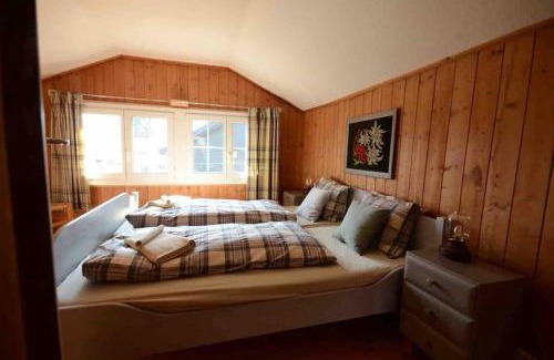 Unterseen Chalet De Esquí | Swiss Traditional Chalet with Alpine Mtn View