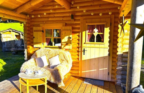 Sigriswil Cabina | SwissHut Idyllic Farm Cabin - Chalet Grabenmühle 1