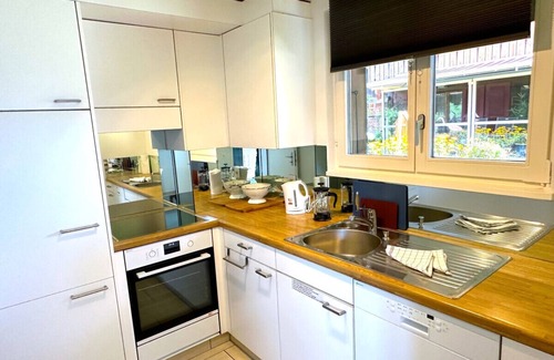 Hilterfingen Condominio | SwissHut Stunning Views Alps & Lake - Apart. Staat 22