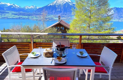 Sigriswil Apartamento | SwissHut Stunning Views Alps & Lake - Apart. Felden