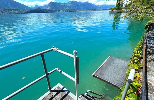 Sigriswil Apartamento | SwissHut Stunning Views Alps & Lake - Chalet Monbijou