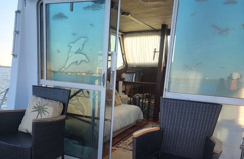 Whitney Beach Alquiler De Eote | Swivel On Anchor