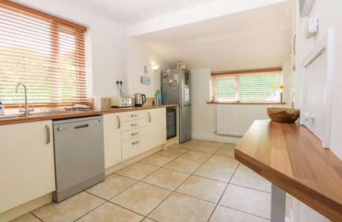 Llanbedrog Cabaña | SWN Y DON, pet friendly, country holiday cottage in Llanbedrog